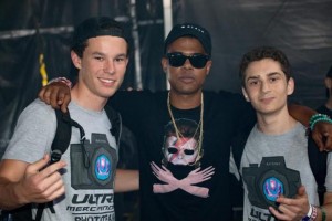 Seniors Max Levy (left) and Dylan Ratner (right) take a picture with rapper ILoveMakonen. (Photo By: Dylan Ratner)